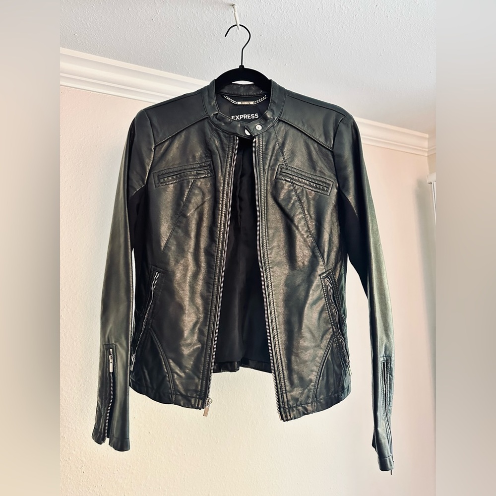Express // Leather jacket